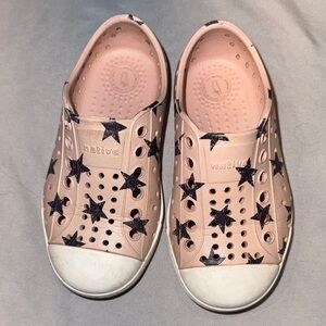 Native Jefferson - Light Pink with Black Stars